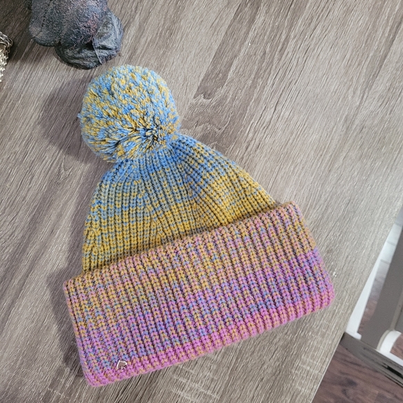 kate spade Accessories - Like new Kate Spade hat